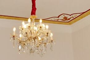 Treasurerome Carmen Suite 2BR