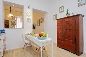 Treasurerome Carmen Suite 2BR