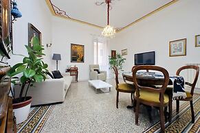 Treasurerome Carmen Suite 2BR