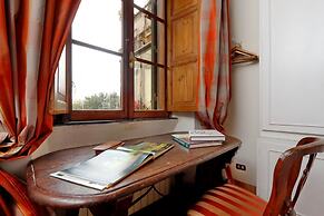 Treasurerome Daphne Terrace Suite 2BR