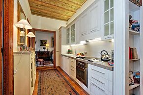 Treasurerome Daphne Terrace Suite 2BR