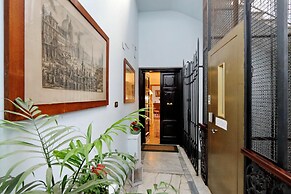 Treasurerome Daphne Terrace Suite 2BR