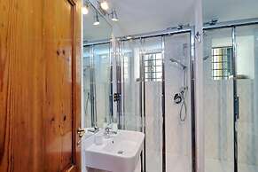 Treasurerome Daphne Terrace Suite 2BR