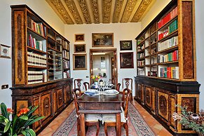 Treasurerome Daphne Terrace Suite 2BR