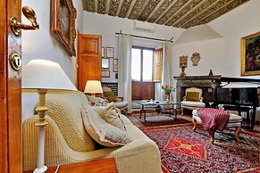 Treasurerome Daphne Terrace Suite 2BR