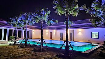 Isan Golf & Adventure Hotel