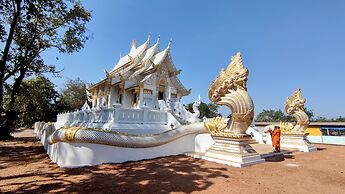 Isan Golf & Adventure Hotel