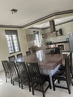 Inviting 9-bed Villa in Kampala