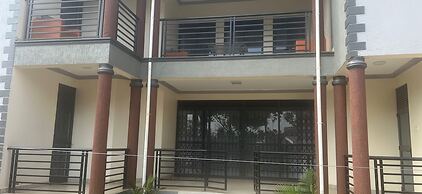 Inviting 9-bed Villa in Kampala