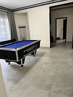 Inviting 9-bed Villa in Kampala