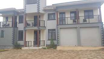 Inviting 9-bed Villa in Kampala