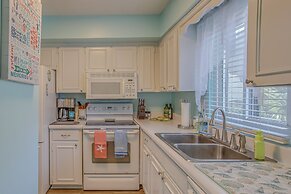 1 Mi to Ocean: North Myrtle Beach Townhome