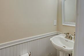 1 Mi to Ocean: North Myrtle Beach Townhome