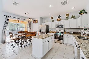 7 Mi to Disney: Kissimmee Home w/ Pool & Hot Tub!