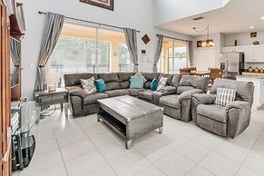 7 Mi to Disney: Kissimmee Home w/ Pool & Hot Tub!