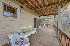 Mountain-view Georgia Cabin w/ 2 Decks