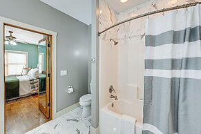 Mountain-view Georgia Cabin w/ 2 Decks