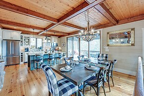 Mountain-view Georgia Cabin w/ 2 Decks