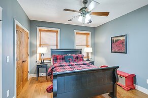 Mountain-view Georgia Cabin w/ 2 Decks