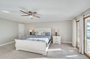 Lakefront Mt Gilead Home w/ Large Dock & Decks!