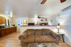 Grill & Dock Access: Waterfront Kerens Cabin