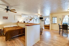 Grill & Dock Access: Waterfront Kerens Cabin