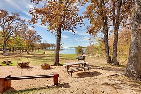 Reservoir Access: Pet-friendly Kerens Cabin!