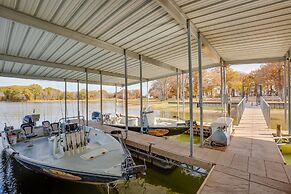 On-site Boat Ramp: Pet-friendly Kerens Studio!