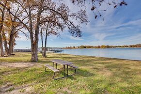 On-site Boat Ramp: Pet-friendly Kerens Studio!