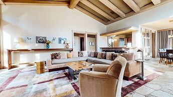 Obsidian #1 4 Bedroom Home by RedAwning