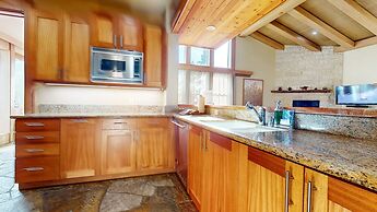 Obsidian #1 4 Bedroom Home by RedAwning