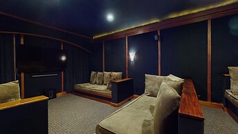 Obsidian #1 4 Bedroom Home by RedAwning