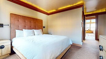 Obsidian #1 4 Bedroom Home by RedAwning