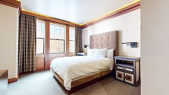 Obsidian #1 4 Bedroom Home by RedAwning