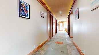 Obsidian #1 4 Bedroom Home by RedAwning