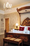 The Royal Lion Hotel