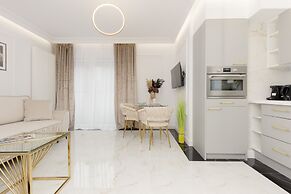 Glamour Studio by Renters Prestige