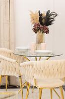 Glamour Studio by Renters Prestige