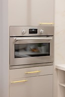 Glamour Studio by Renters Prestige