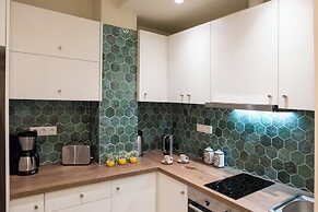 Romantic Studio under Acropolis