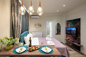 Romantic Studio under Acropolis