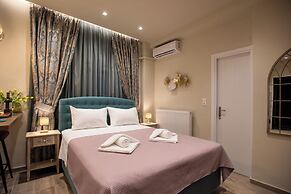 Romantic Studio under Acropolis