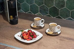 Romantic Studio under Acropolis