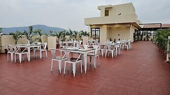 Emerald Urban Comforts