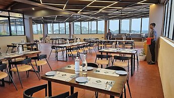 Emerald Urban Comforts