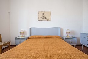 3651 Casa Iro by Barbarhouse