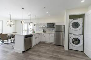 Sugarloaf Key Hotel at KOA Resort