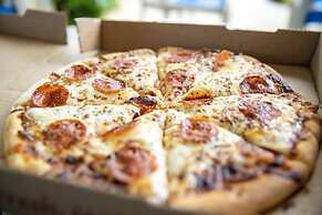 Sugarloaf Key Hotel at KOA Resort