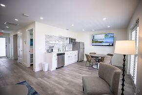 Sugarloaf Key Hotel at KOA Resort