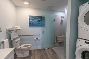 Sugarloaf Key Hotel at KOA Resort